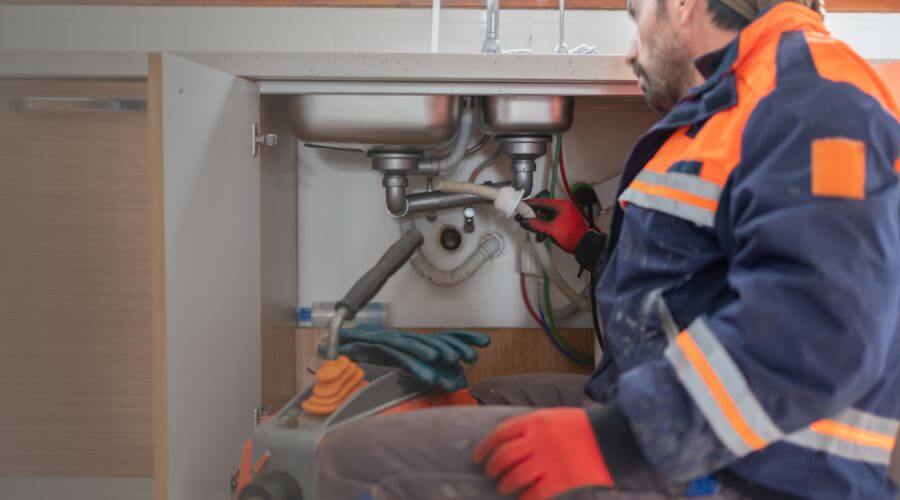 Descale Tankless Water Heater in Maeystown, IL